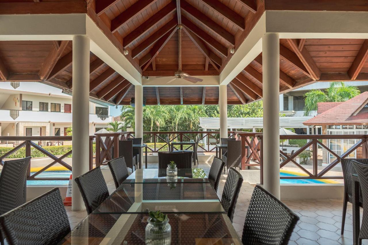 Hotel Silvestre Λα Ρομάνα Εξωτερικό φωτογραφία