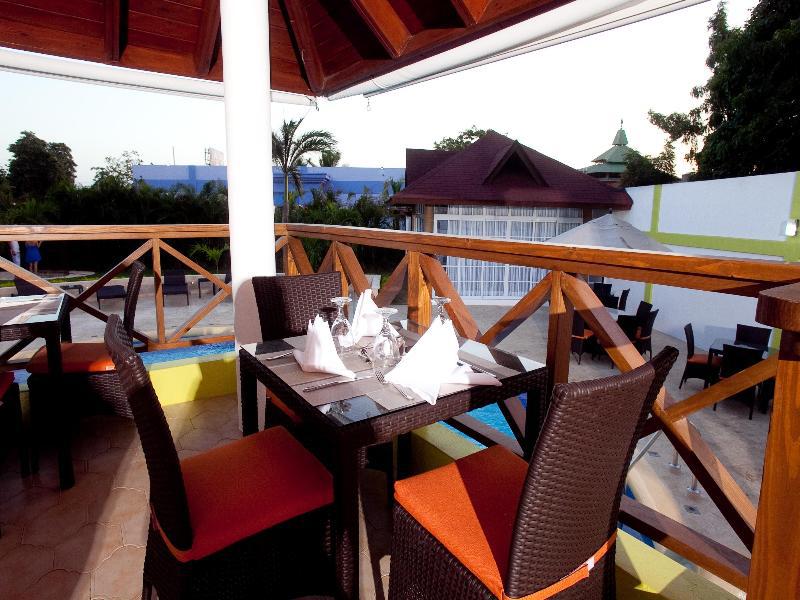Hotel Silvestre Λα Ρομάνα Εξωτερικό φωτογραφία