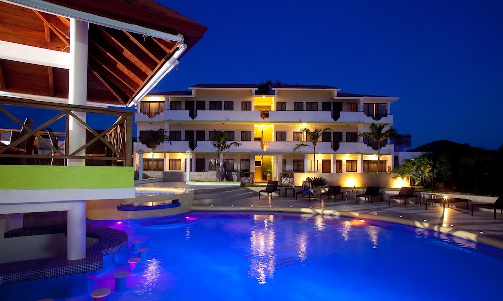 Hotel Silvestre Λα Ρομάνα Εξωτερικό φωτογραφία