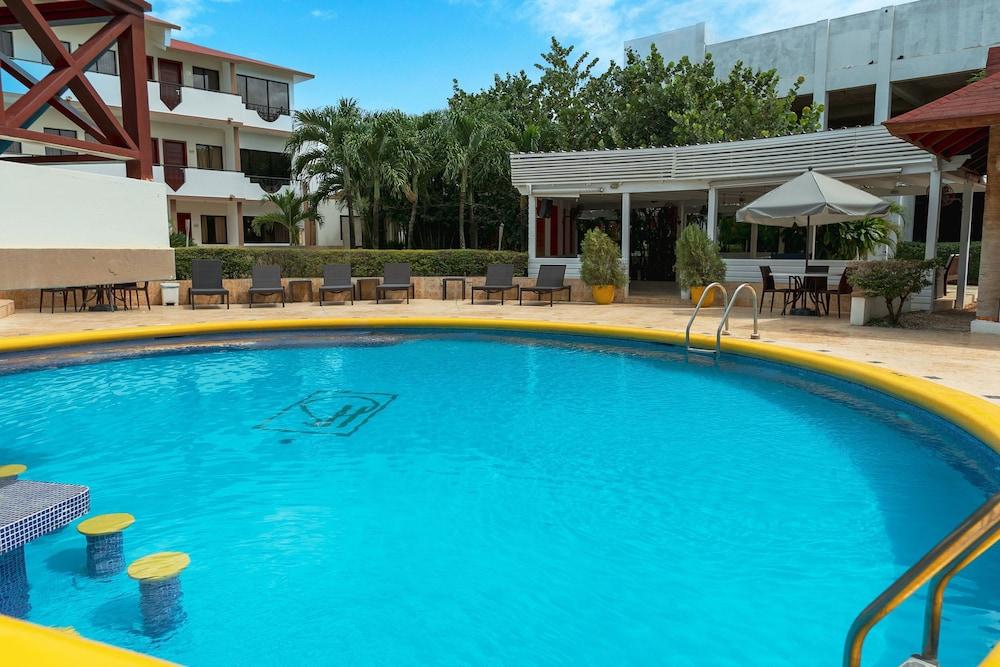 Hotel Silvestre Λα Ρομάνα Εξωτερικό φωτογραφία