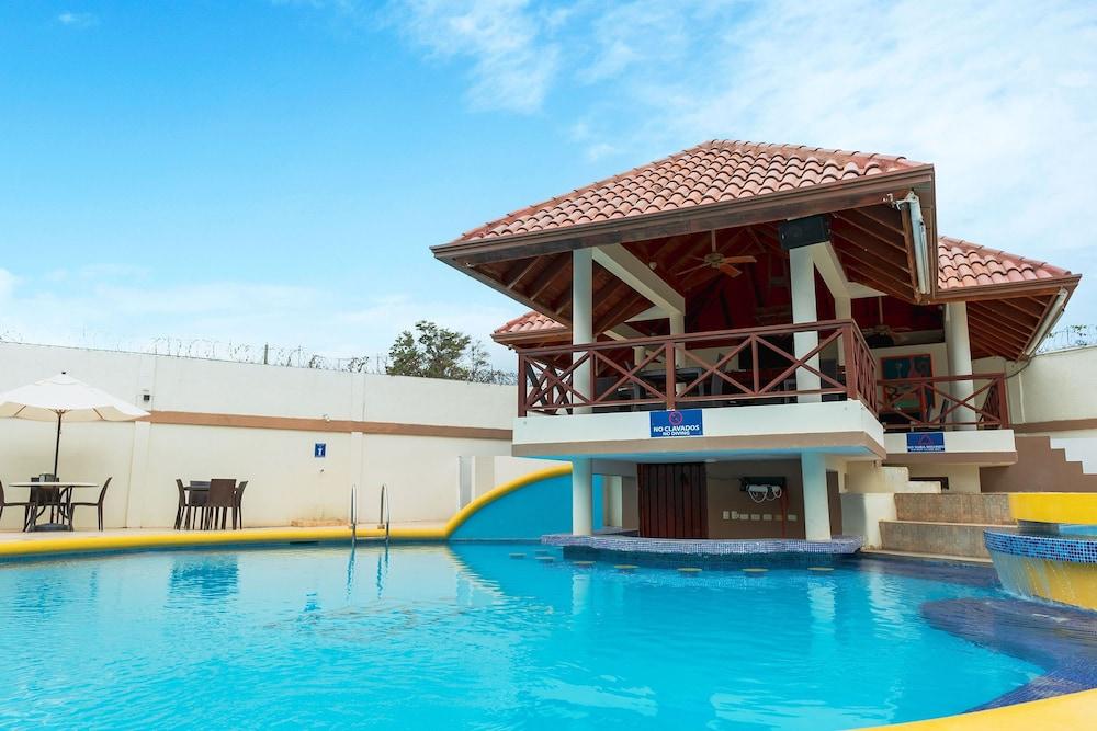 Hotel Silvestre Λα Ρομάνα Εξωτερικό φωτογραφία